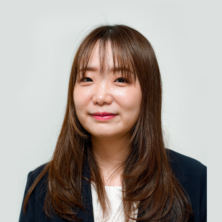 石川真美氏